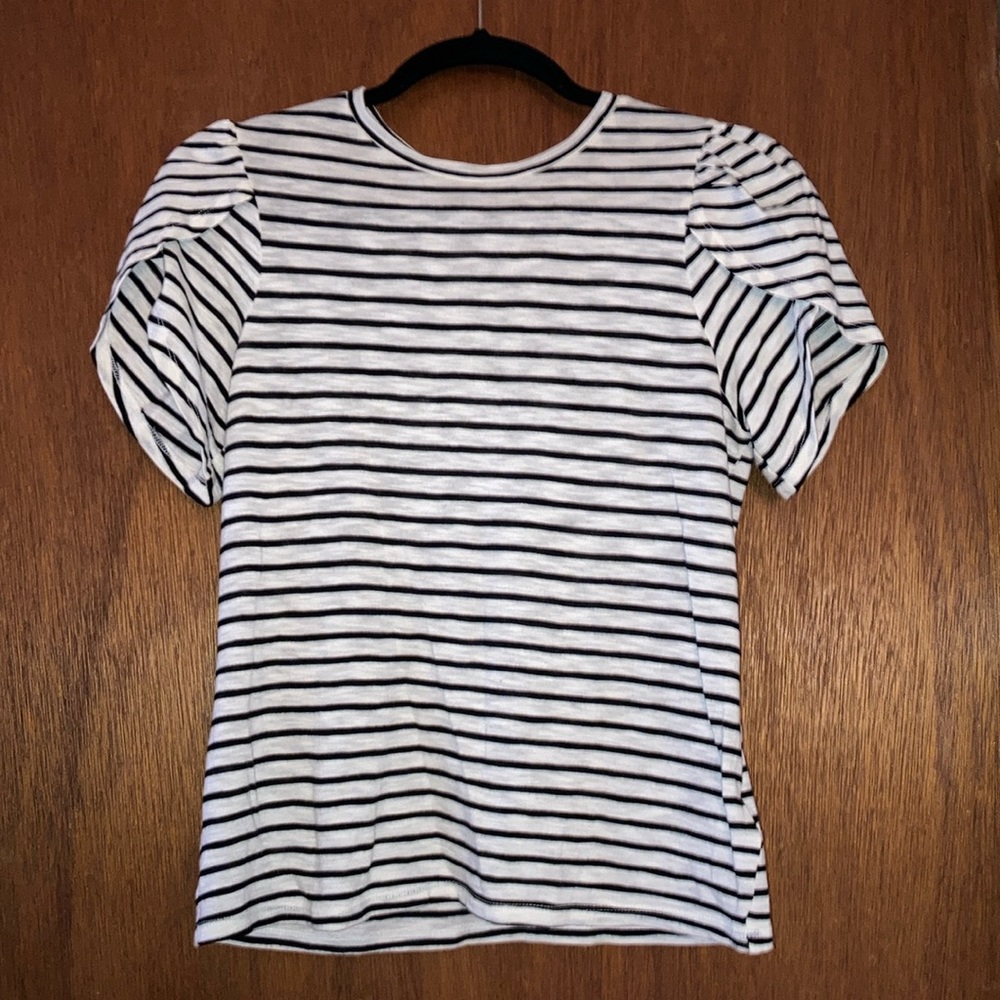 *NWOT* Express Black & White Striped Slub Tulip Sleeve Shirt